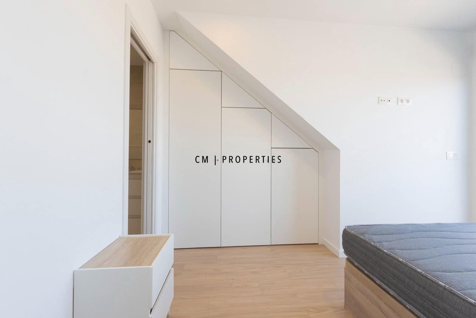 2 sypialnia Penthouse do wynajęcia w Sagunto / Sagunt z basenem garażem - 1 500 € (Ref: 9872400)