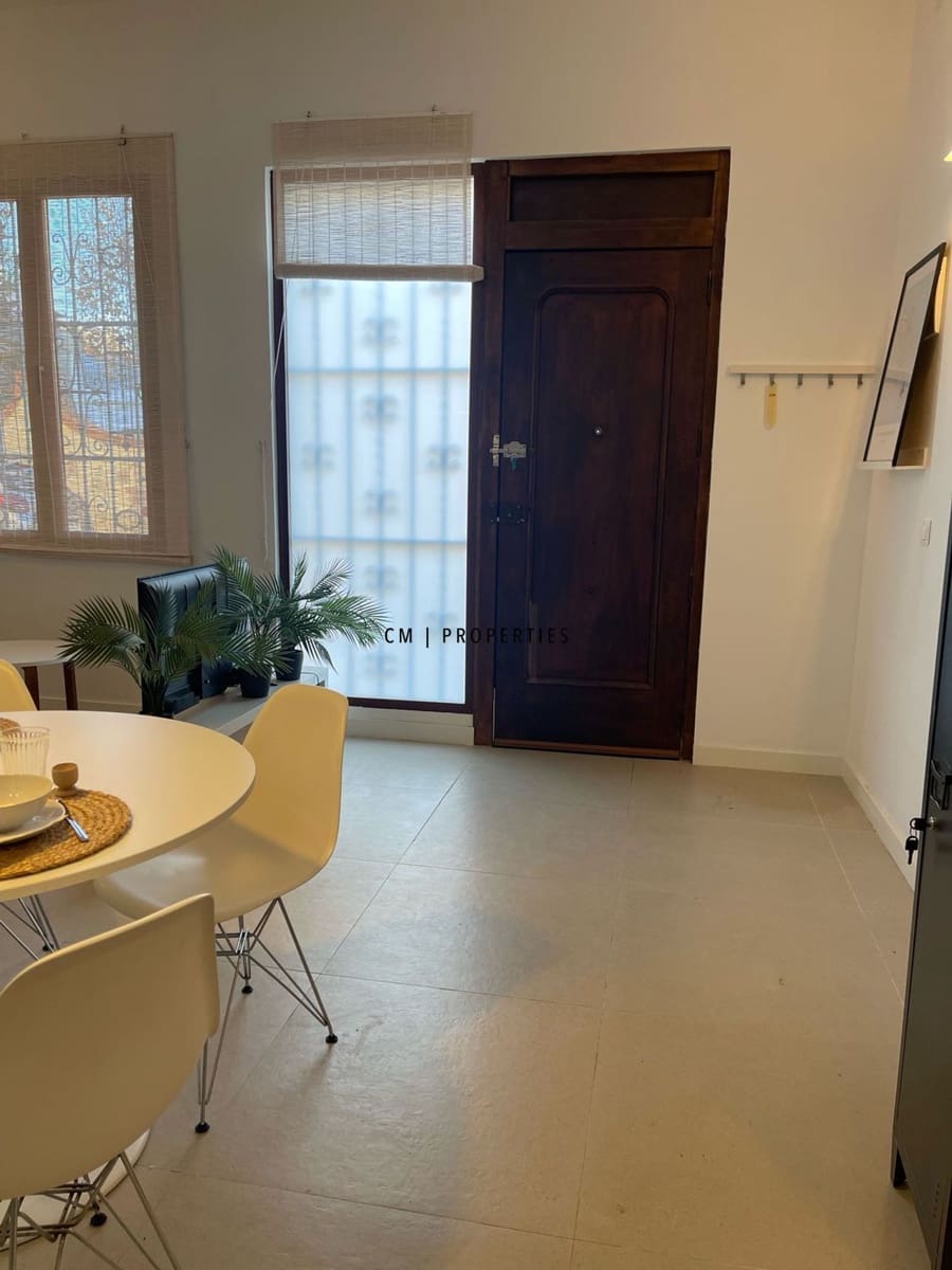 Piso de 2 habitaciones en València ciudad en alquiler - 2.000 € (Ref: 9873822)