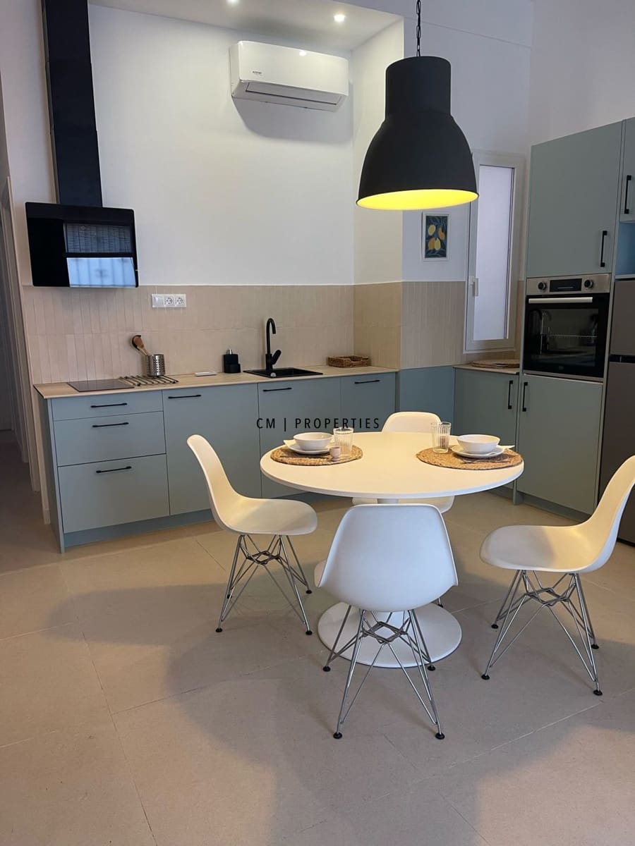 Piso de 2 habitaciones en València ciudad en alquiler - 2.000 € (Ref: 9873822)