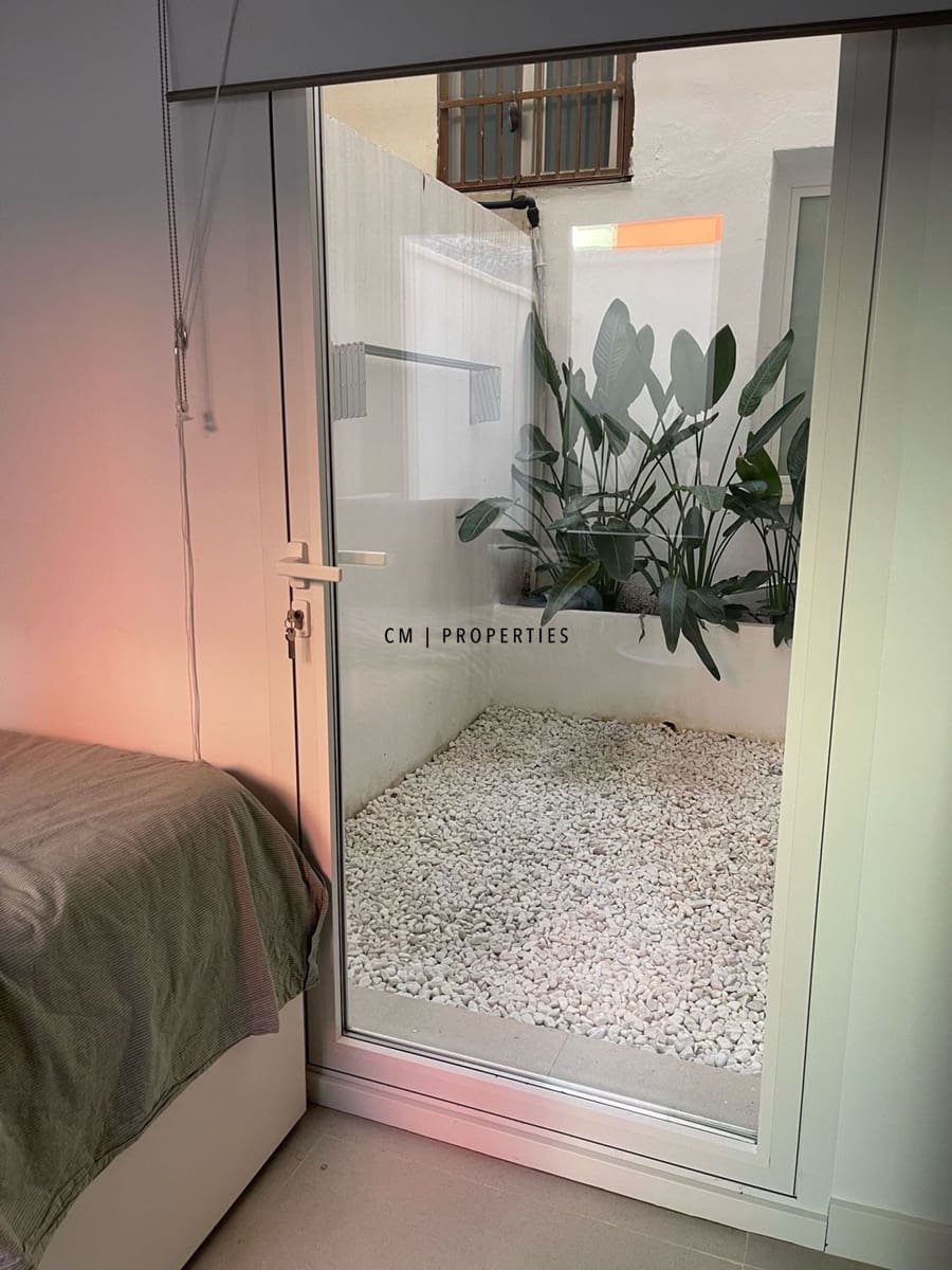 Piso de 2 habitaciones en València ciudad en alquiler - 2.000 € (Ref: 9873822)