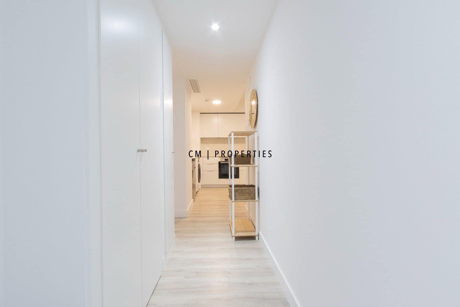 Piso de 3 habitaciones en València ciudad en alquiler - 2.100 € (Ref: 9874182)