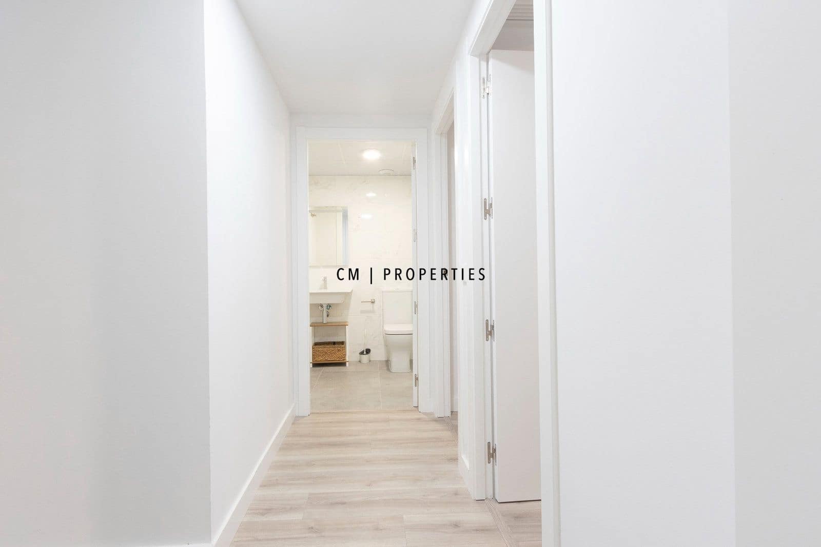 Piso de 3 habitaciones en València ciudad en alquiler - 2.100 € (Ref: 9874182)