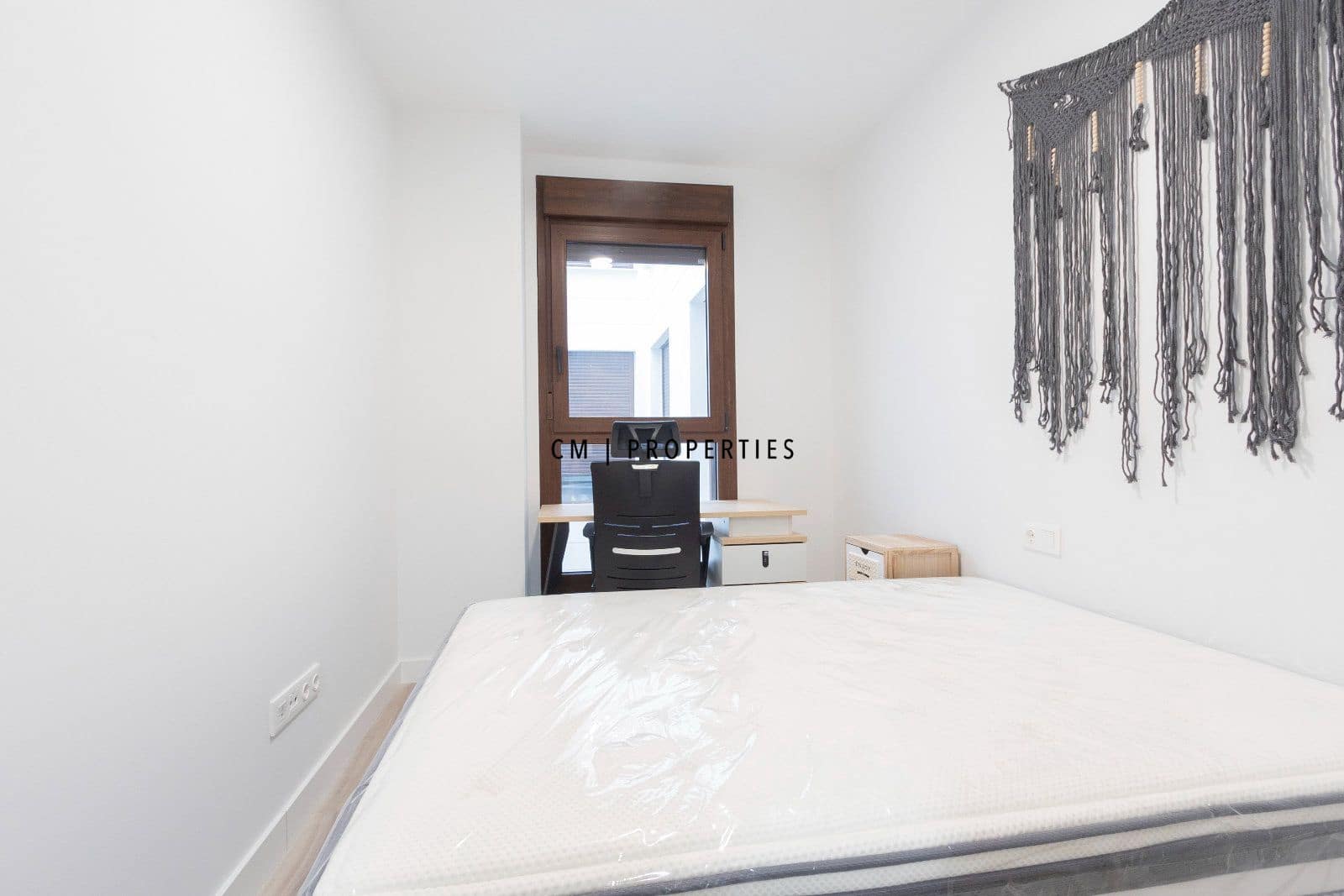 Piso de 3 habitaciones en València ciudad en alquiler - 2.100 € (Ref: 9874182)