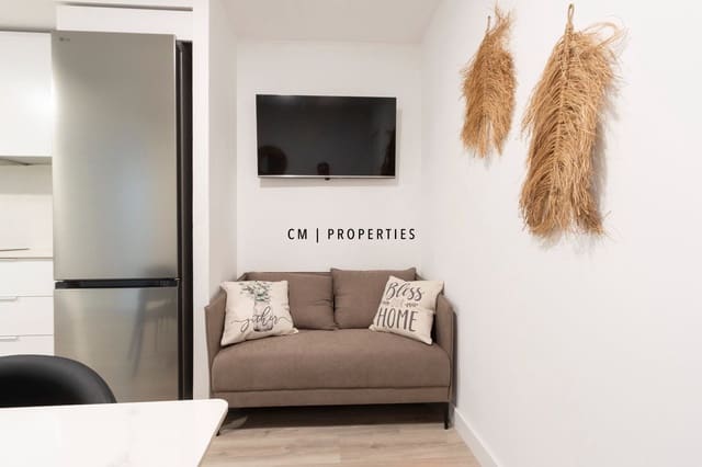 3 soverom Leilighet til leie i Poblats Maritims, Valencia by - € 2 100 (Ref: 9874182)