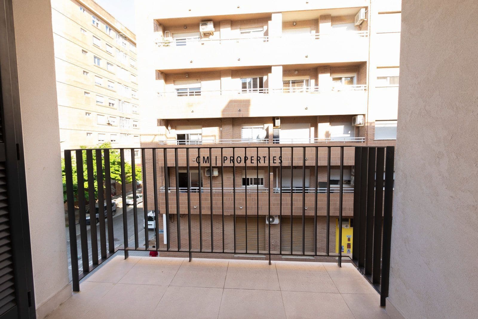 Piso de 3 habitaciones en València ciudad en alquiler - 2.100 € (Ref: 9874182)