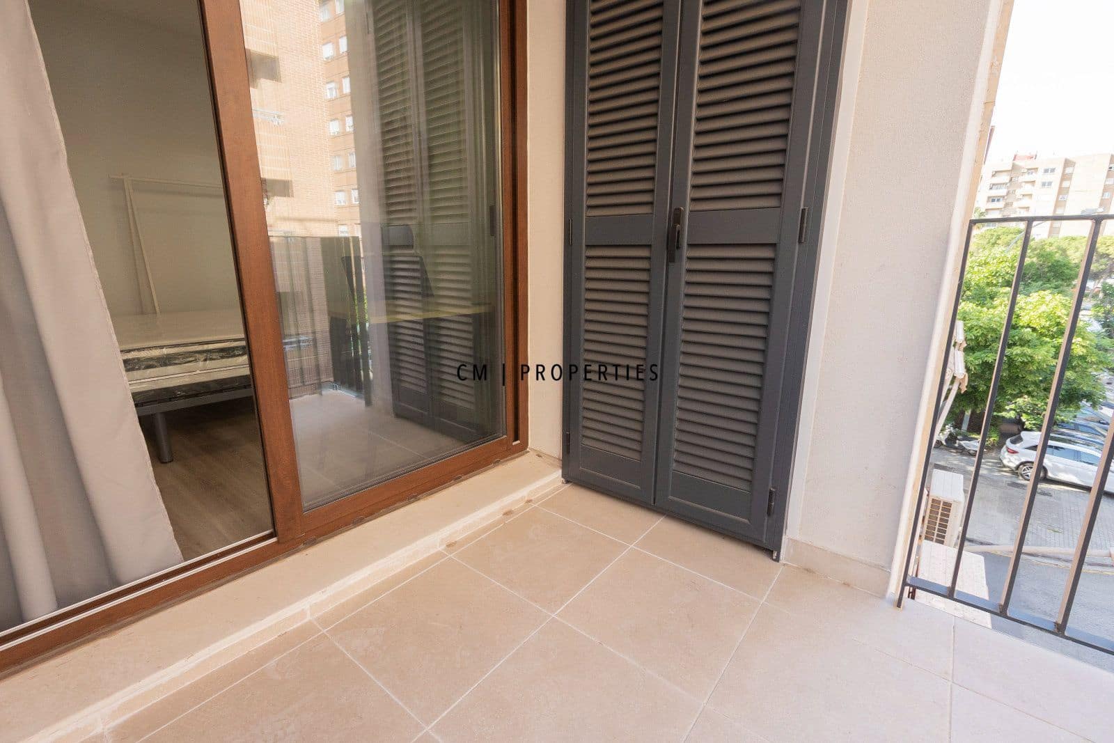 Piso de 3 habitaciones en València ciudad en alquiler - 2.100 € (Ref: 9874182)