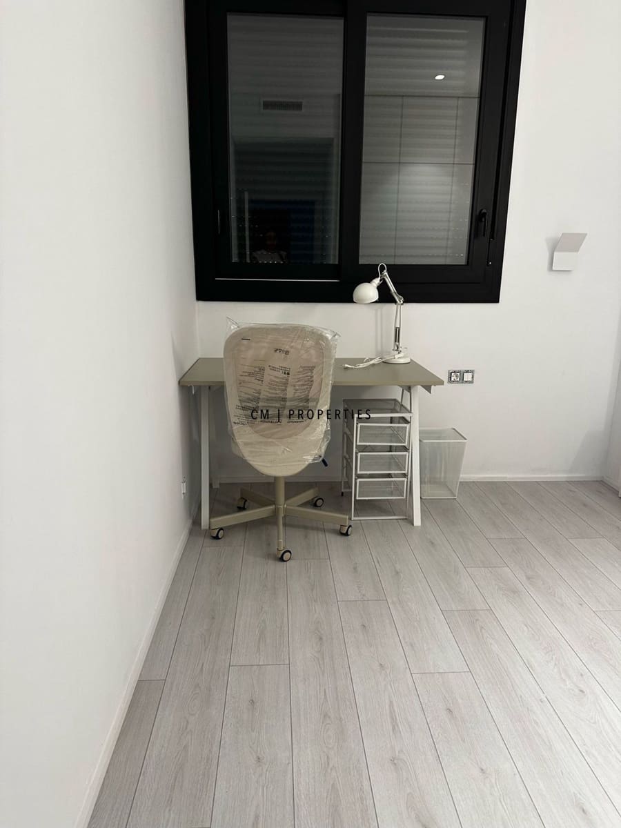 3 soveværelse Lejlighed til leje i Moncada - € 1.450 (Ref: 9874382)
