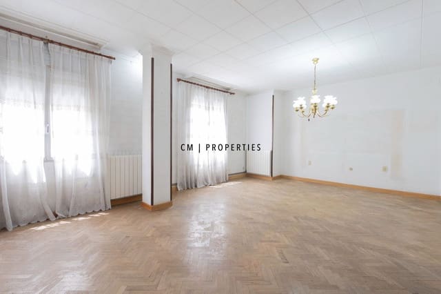Piso de 4 habitaciones en València ciudad en venta - 480.000 € (Ref: 9876864)