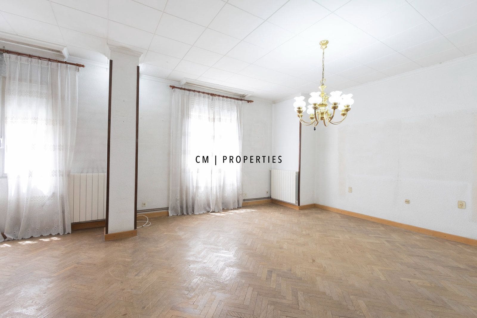 Piso de 4 habitaciones en València ciudad en venta - 480.000 € (Ref: 9876864)