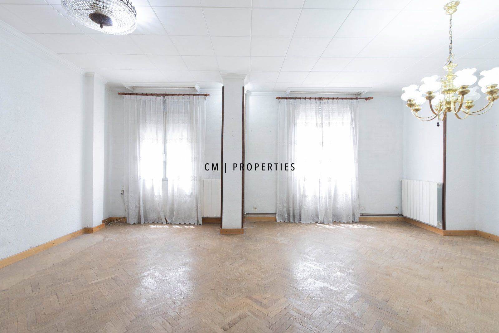 Piso de 4 habitaciones en València ciudad en venta - 480.000 € (Ref: 9876864)