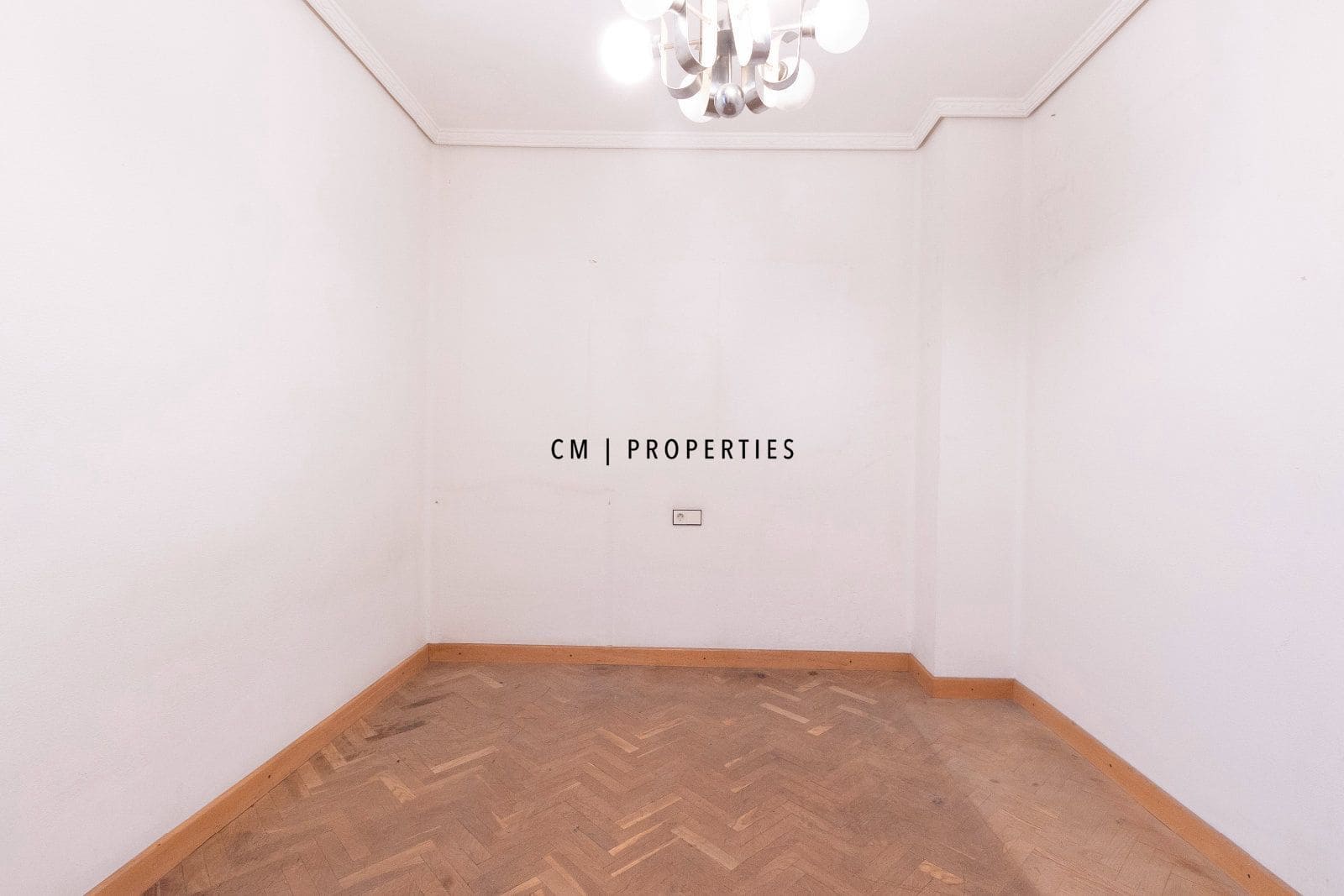 Piso de 4 habitaciones en València ciudad en venta - 480.000 € (Ref: 9876864)