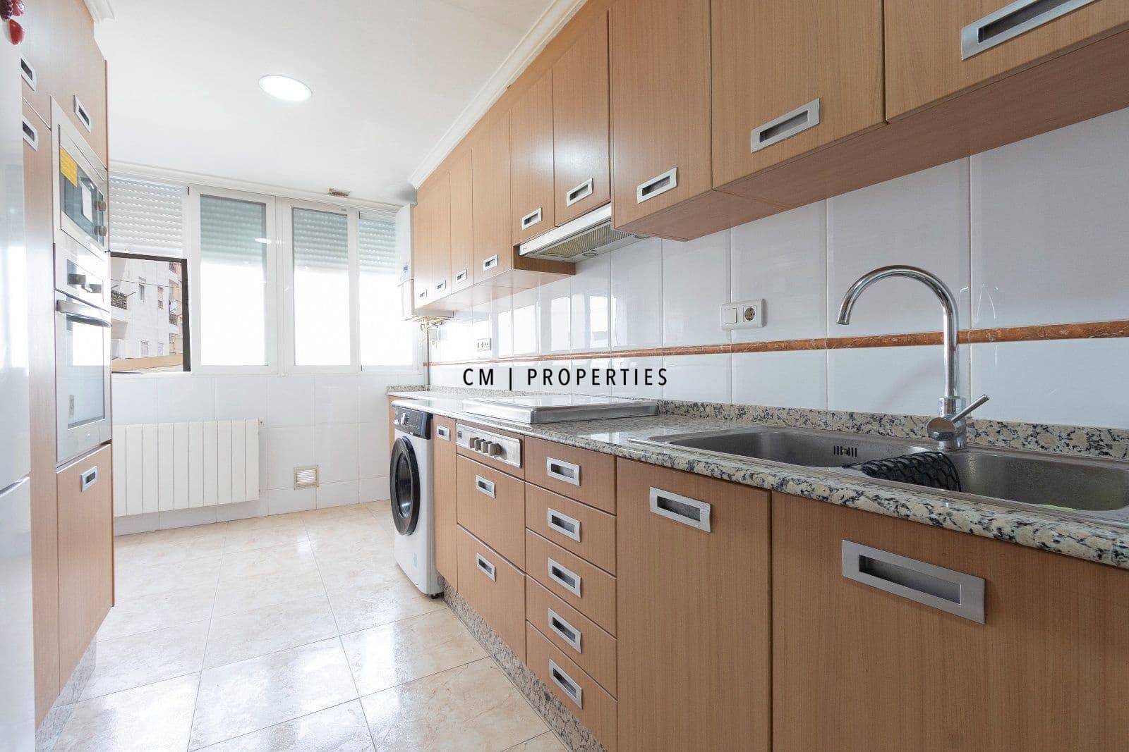 Piso de 4 habitaciones en València ciudad en venta - 480.000 € (Ref: 9876864)
