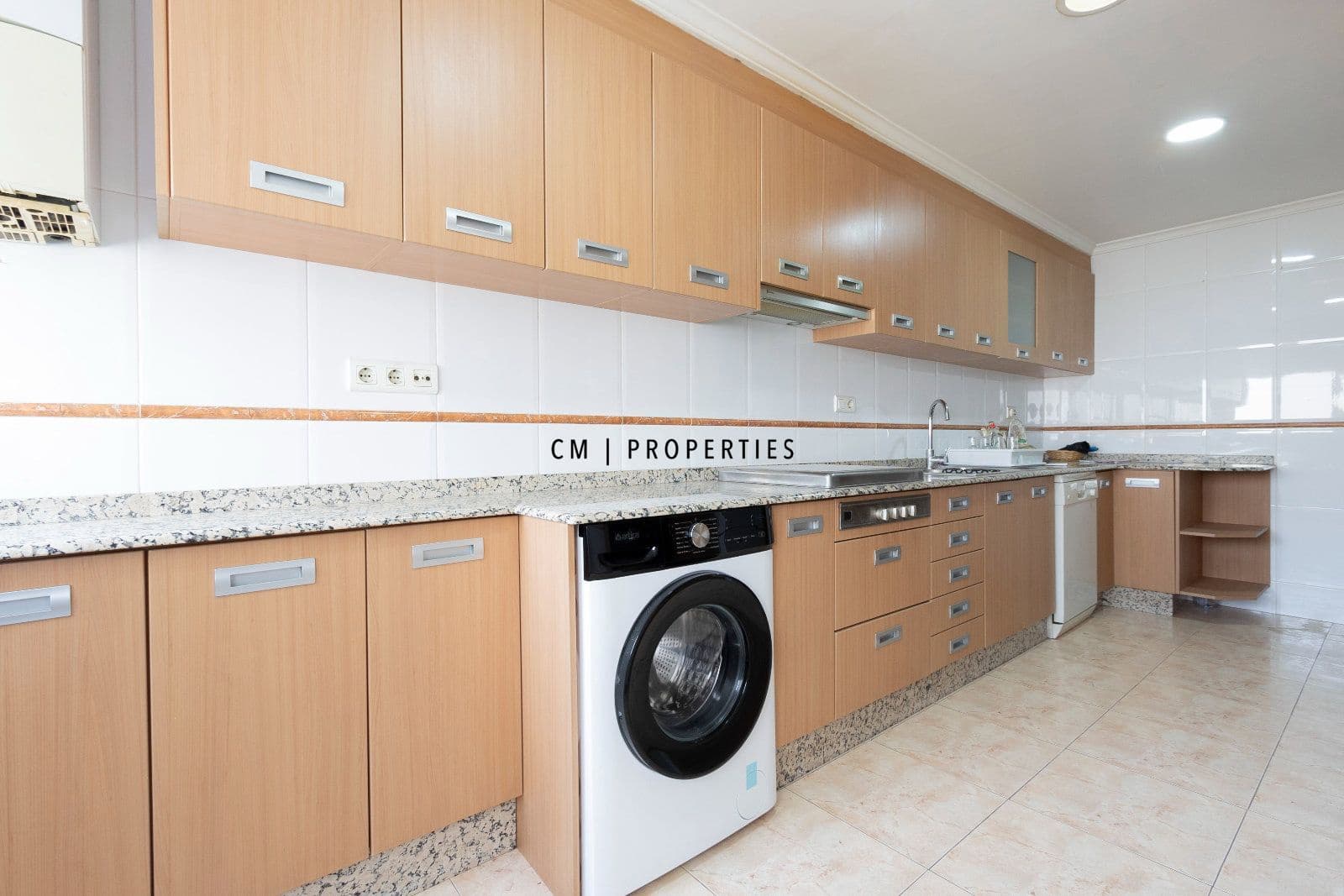 Piso de 4 habitaciones en València ciudad en venta - 480.000 € (Ref: 9876864)