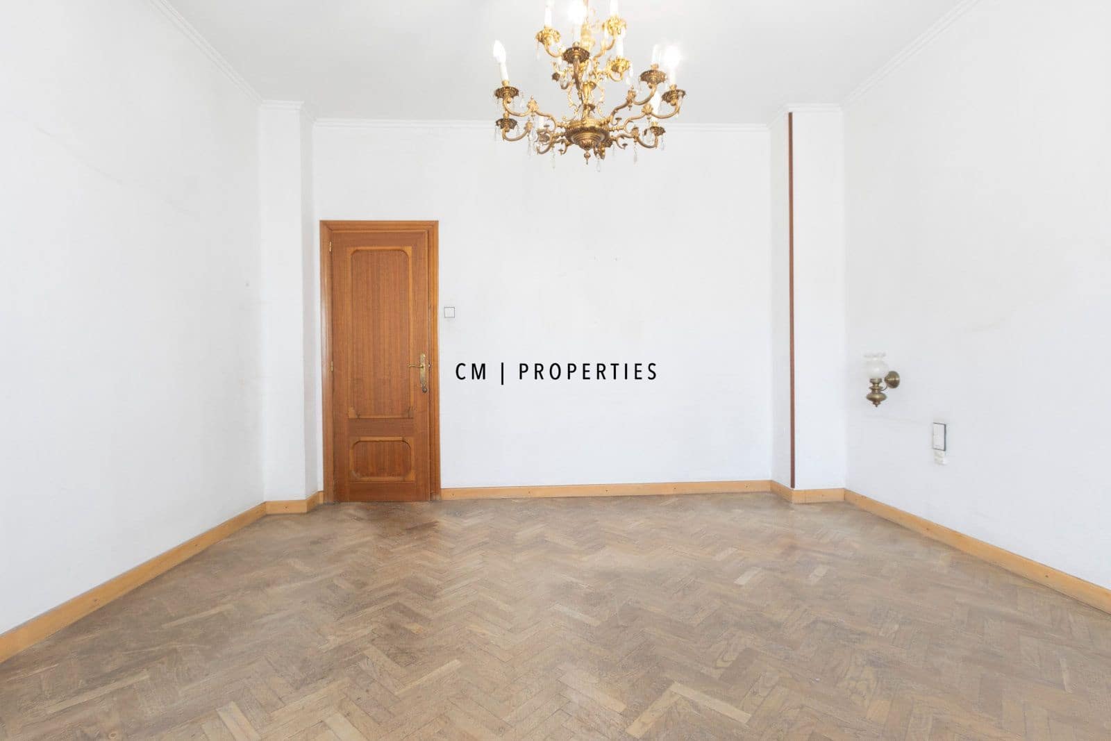 Piso de 4 habitaciones en València ciudad en venta - 480.000 € (Ref: 9876864)