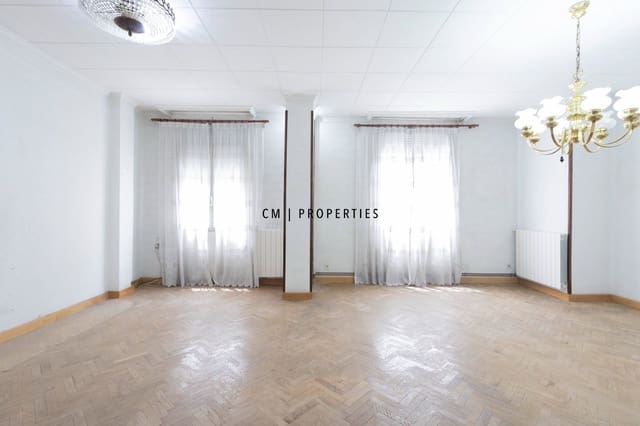 Piso de 4 habitaciones en València ciudad en venta - 480.000 € (Ref: 9876864)