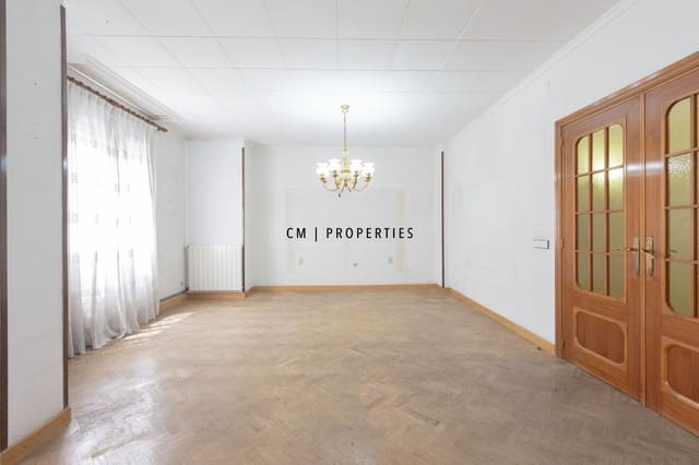 Piso de 4 habitaciones en València ciudad en venta - 480.000 € (Ref: 9876864)