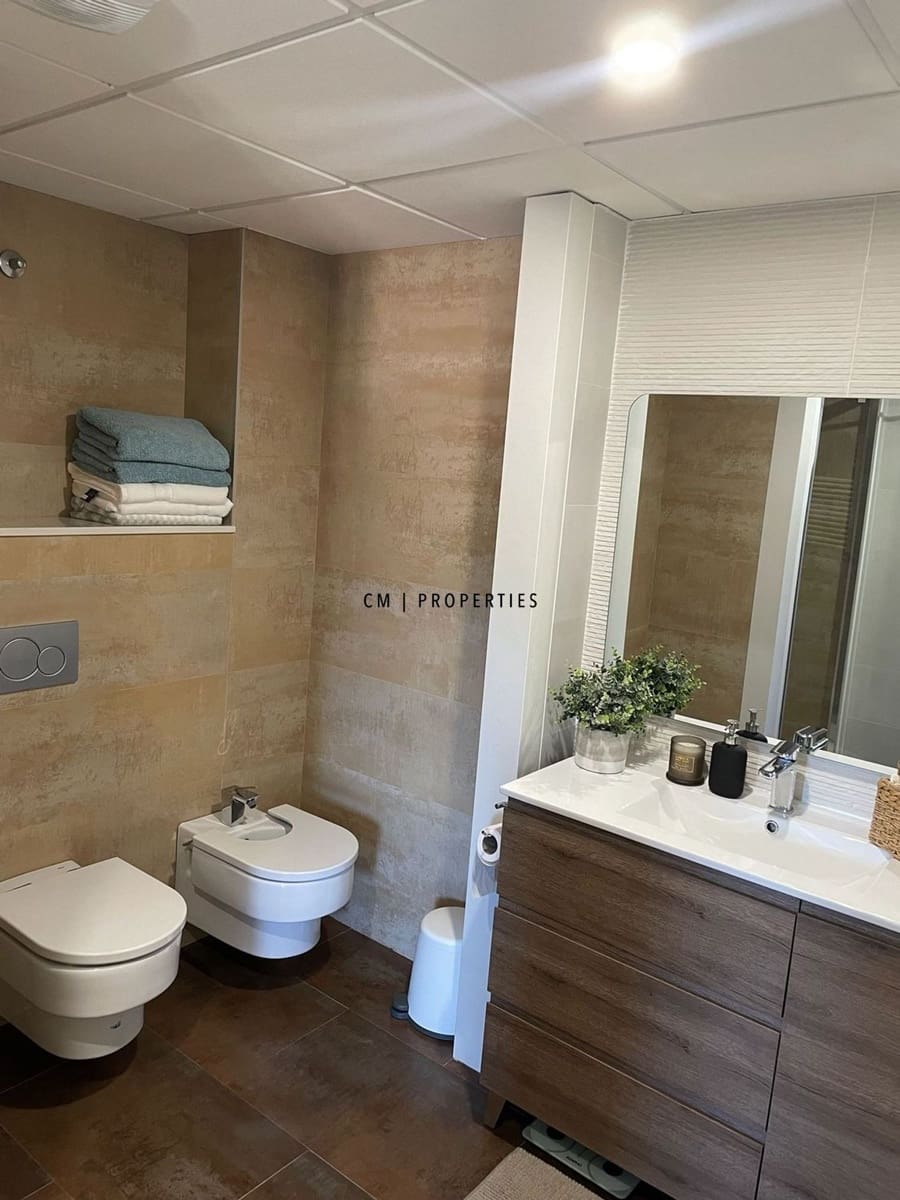 4 bedroom Villa for rent in Chiva with pool garage - € 2,450 (Ref: 9877114)