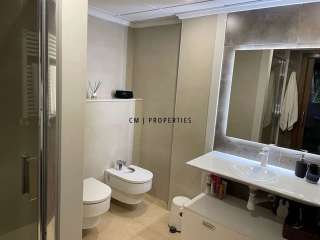 4 bedroom Villa for rent in Chiva with pool garage - € 2,450 (Ref: 9877114)