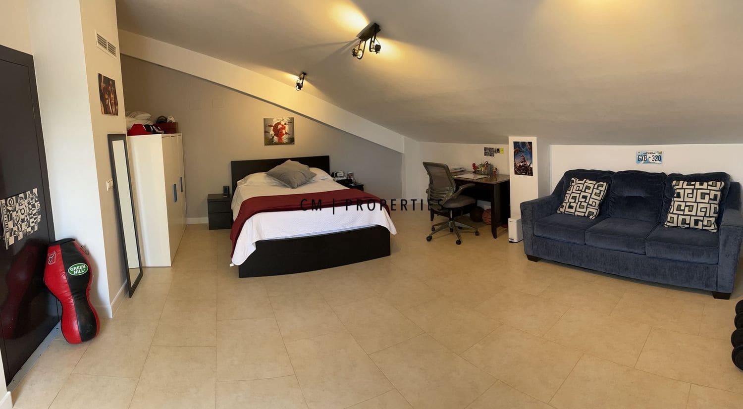 4 bedroom Villa for rent in Chiva with pool garage - € 2,450 (Ref: 9877114)