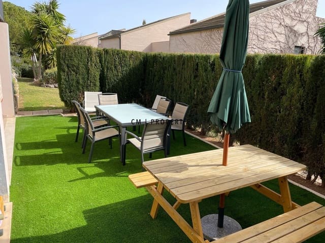 4 bedroom Villa for rent in Chiva with pool garage - € 2,450 (Ref: 9877114)