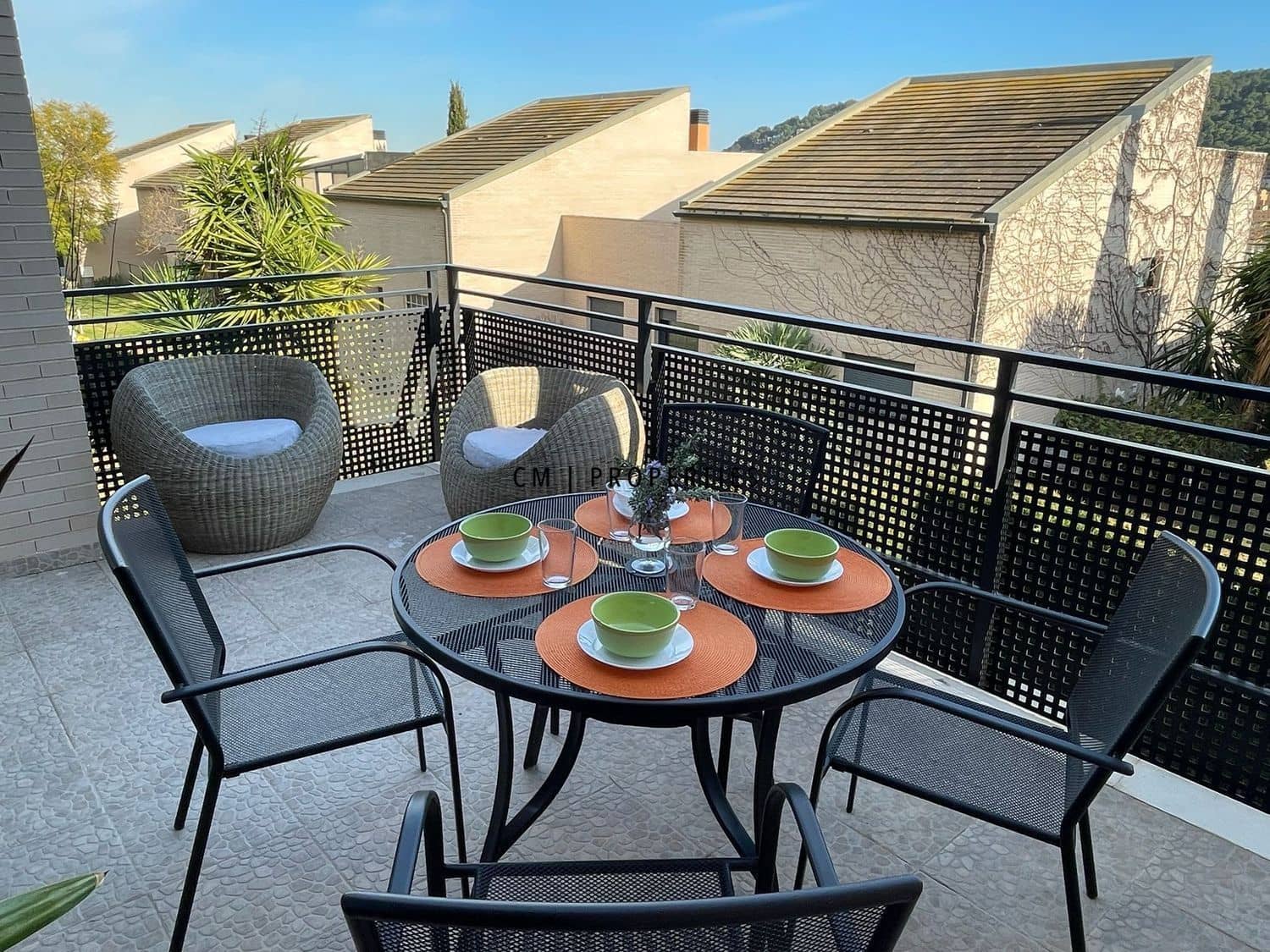 4 bedroom Villa for rent in Chiva with pool garage - € 2,450 (Ref: 9877114)