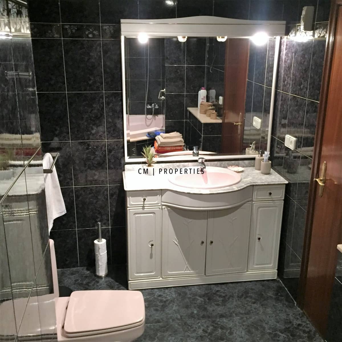3 bedroom Flat for rent in Valencia city - € 1,700 (Ref: 9877115)