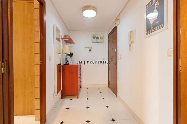 3 quarto Apartamento para arrendar em El Pla del Real, Valência cidade - 1 700 € (Ref: 9877115)