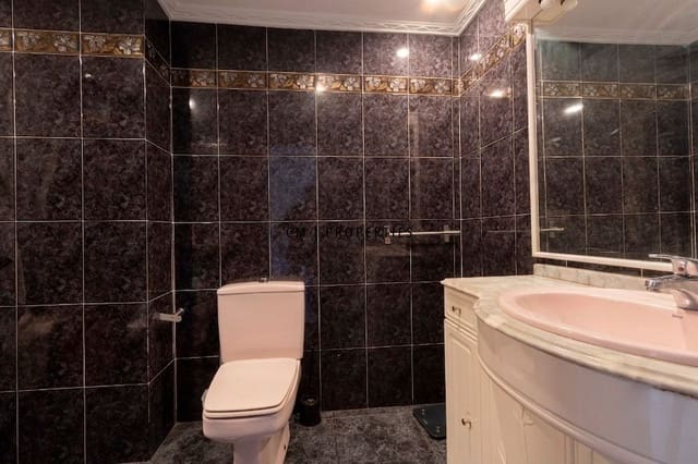 3 quarto Apartamento para arrendar em El Pla del Real, Valência cidade - 1 700 € (Ref: 9877115)