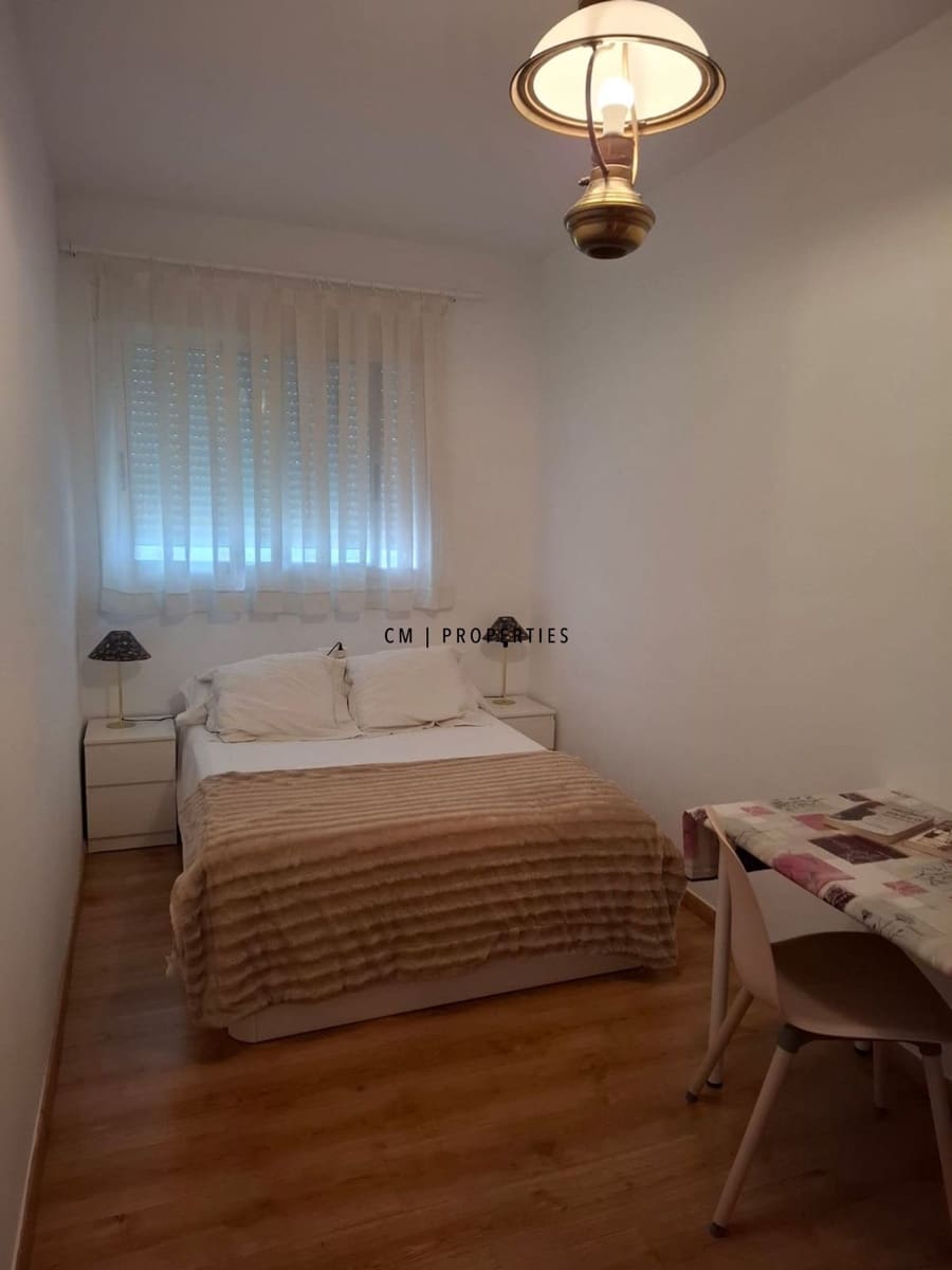 3 bedroom Villa for rent in Chiva with pool garage - € 2,495 (Ref: 9877233)