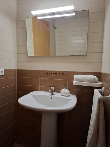 3 soveværelse Villa til leje i Chiva med swimmingpool garage - € 2.495 (Ref: 9877233)