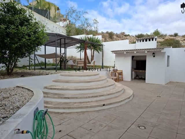 3 soveværelse Villa til leje i Chiva med swimmingpool garage - € 2.495 (Ref: 9877233)