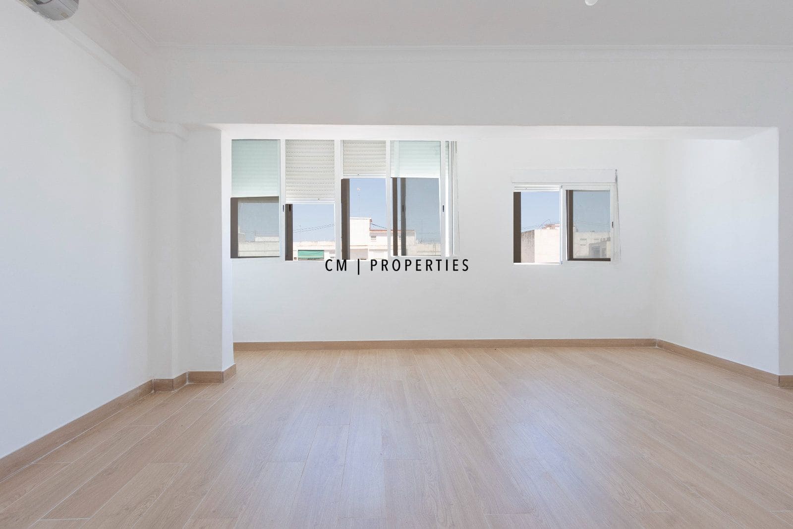 3 soveværelse Lejlighed til leje i Valencia by - € 1.500 (Ref: 9879719)