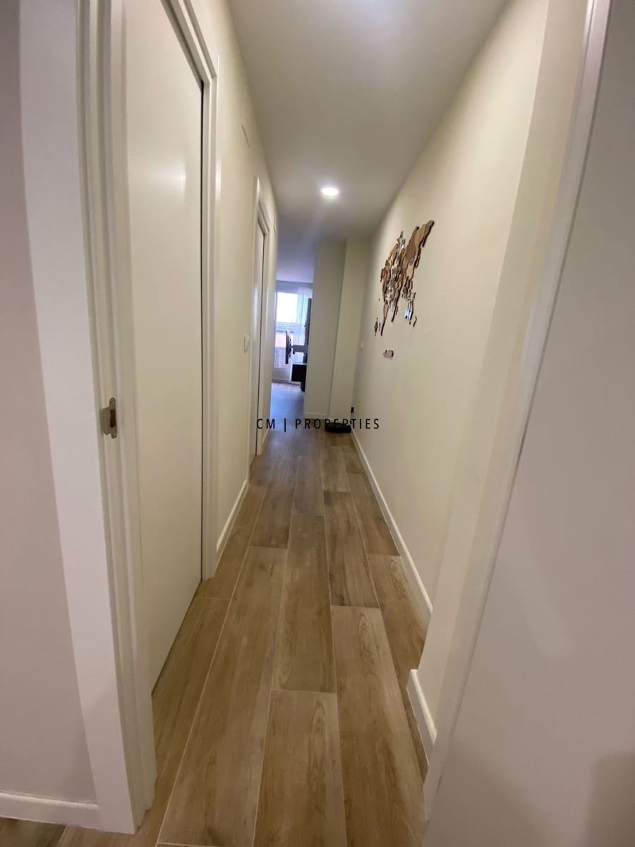 2 soverom Penthouse til leie i Paiporta - € 1 200 (Ref: 9879877)