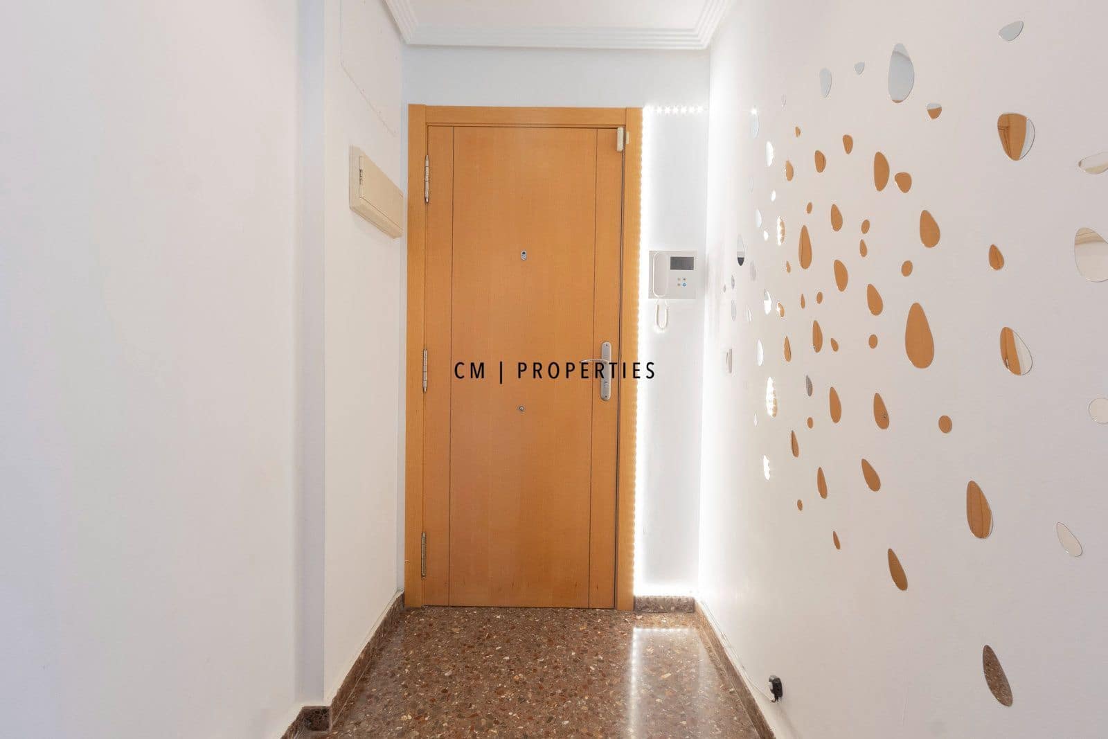 Appartement de 2 chambres à louer à Riba-roja de Turia avec garage - 1 100 € (Ref: 9882597)