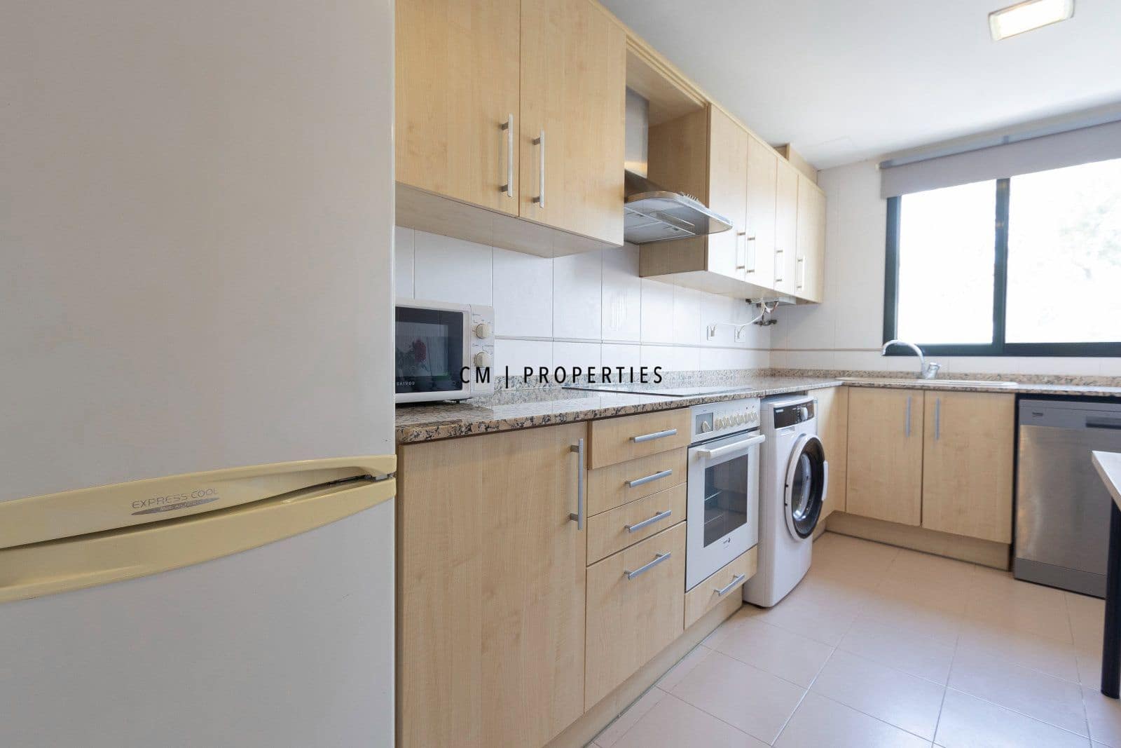 Appartement de 2 chambres à louer à Riba-roja de Turia avec garage - 1 100 € (Ref: 9882597)