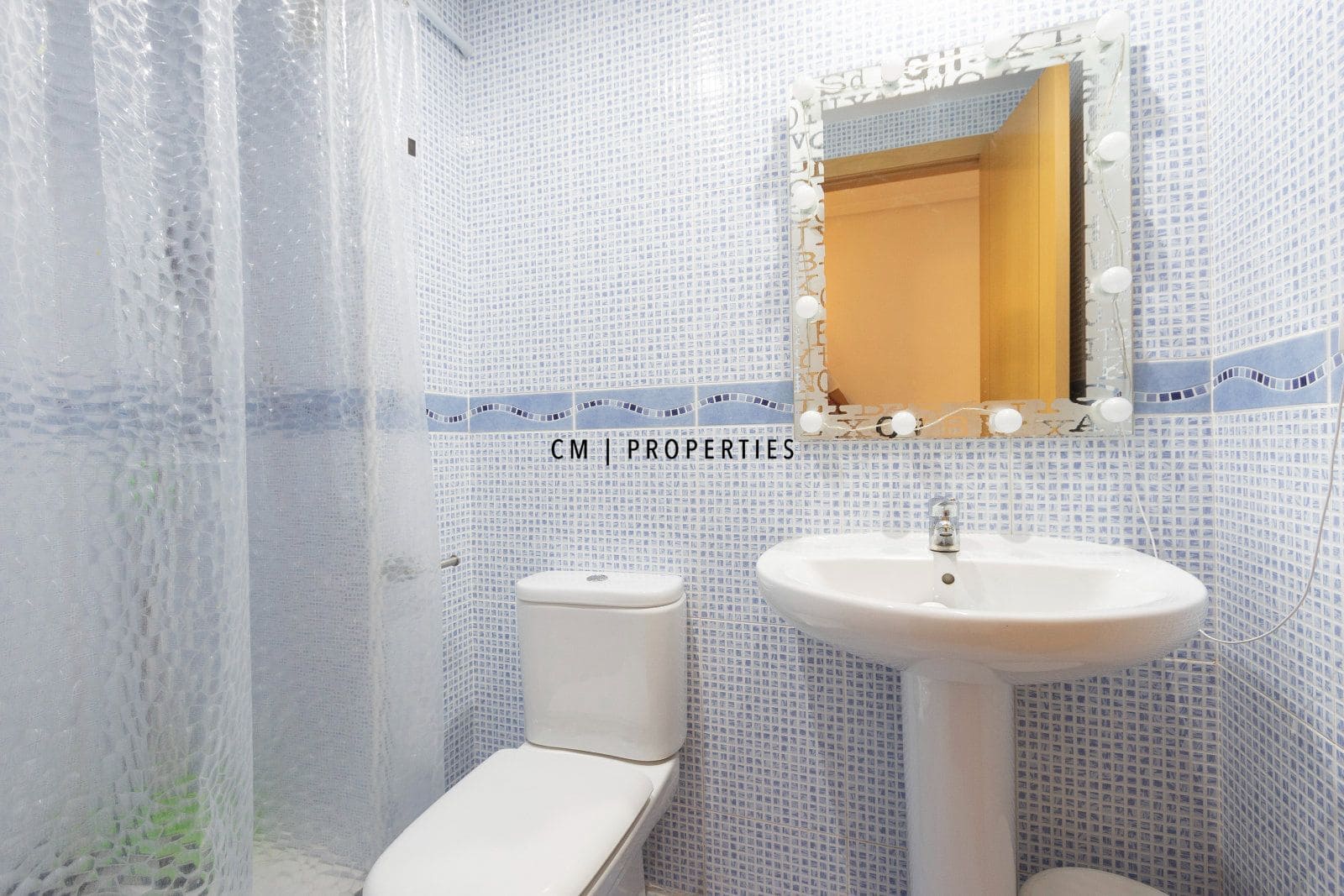 Appartement de 2 chambres à louer à Riba-roja de Turia avec garage - 1 100 € (Ref: 9882597)