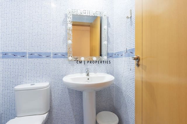 Appartement de 2 chambres à louer à Riba-roja de Túria avec garage - 1 100 € (Ref: 9882597)