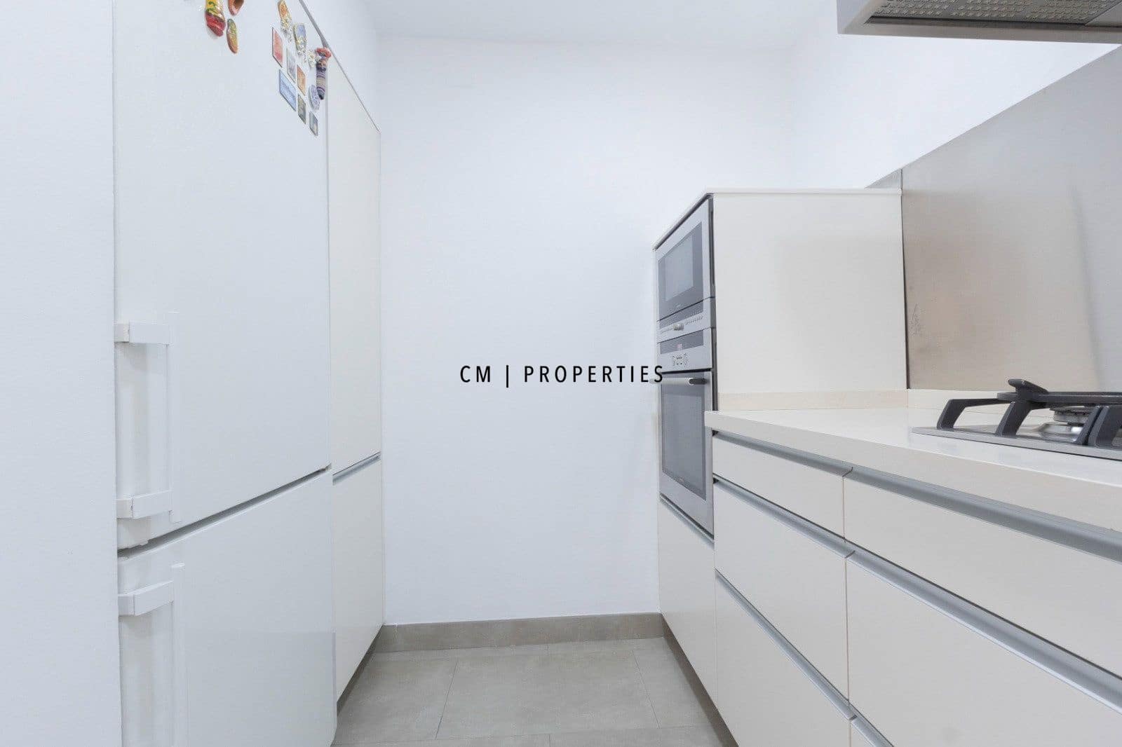 3 slaapkamer Flat te huur in Valencia stad met garage - € 2.000 (Ref: 9889284)