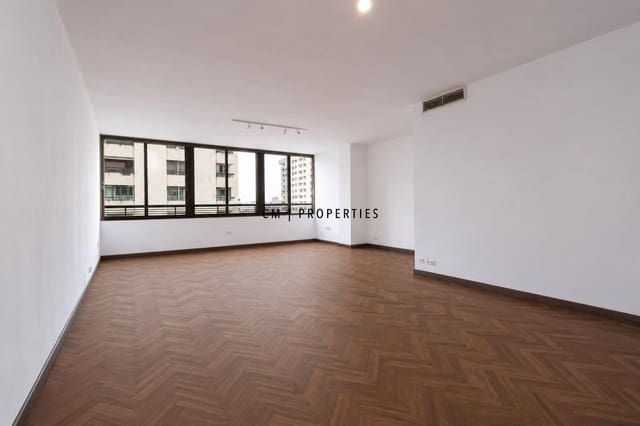 2 slaapkamer Flat te huur in El Pla del Real, Valencia stad met garage - € 2.000 (Ref: 9889284)