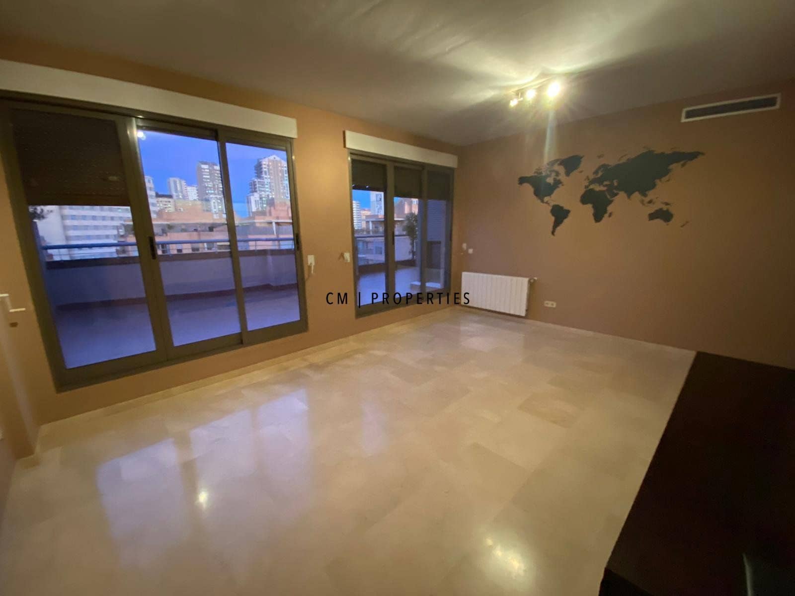 Ático de 2 habitaciones en València ciudad en alquiler con piscina garaje - 2.000 € (Ref: 9889285)