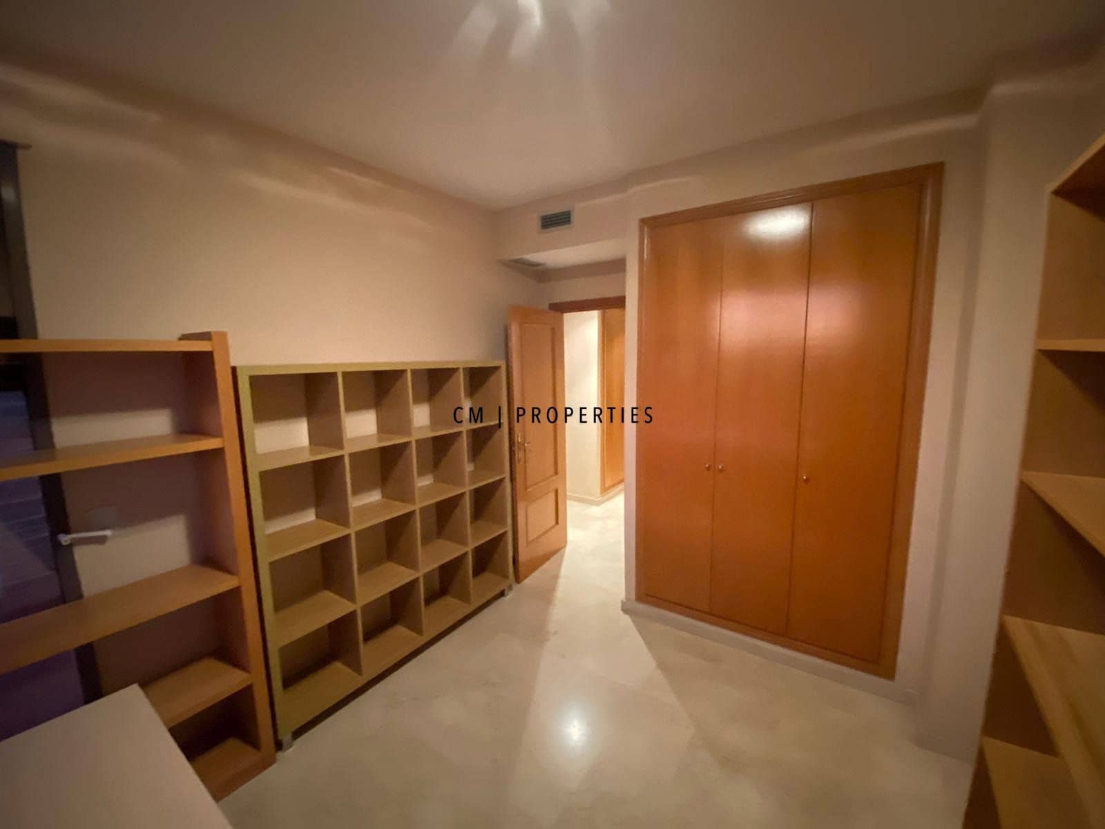 Ático de 2 habitaciones en València ciudad en alquiler con piscina garaje - 2.000 € (Ref: 9889285)