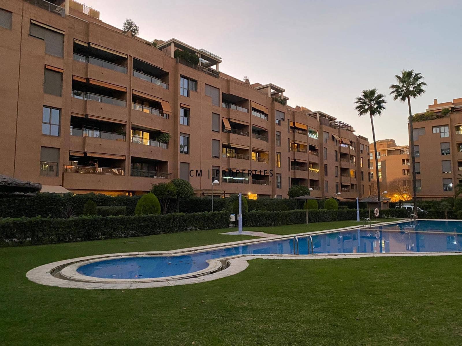 Ático de 2 habitaciones en València ciudad en alquiler con piscina garaje - 2.000 € (Ref: 9889285)