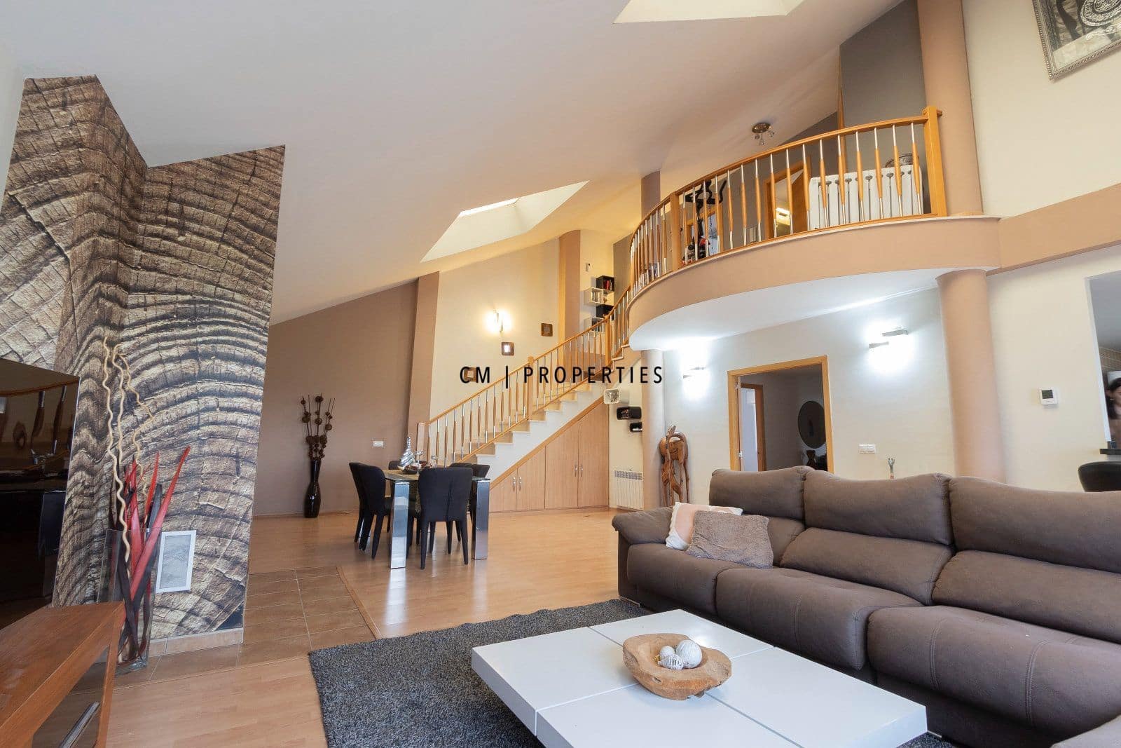 3 bedroom Villa for sale in Torrent with garage - € 420,000 (Ref: 9889368)