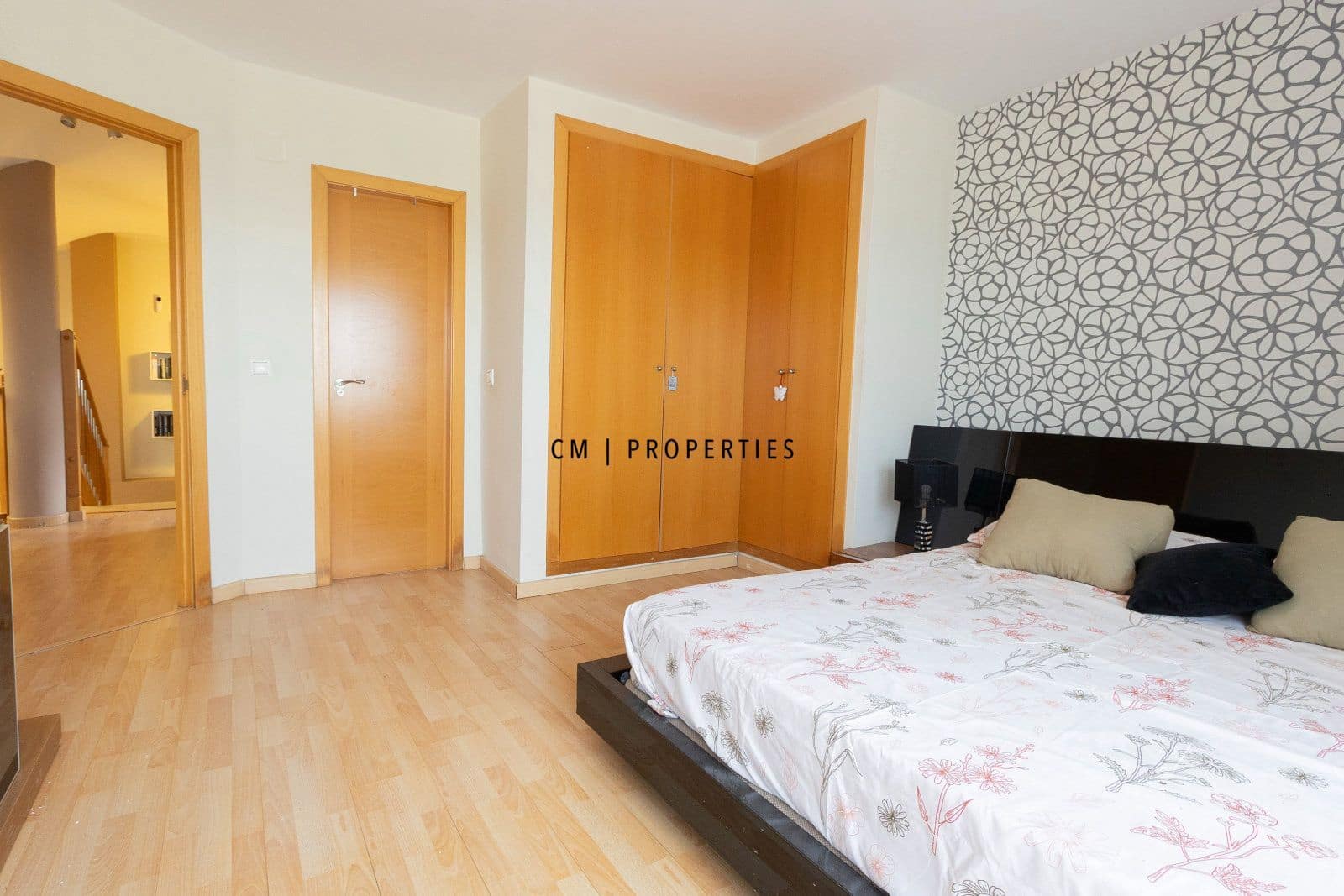 3 bedroom Villa for sale in Torrent with garage - € 420,000 (Ref: 9889368)