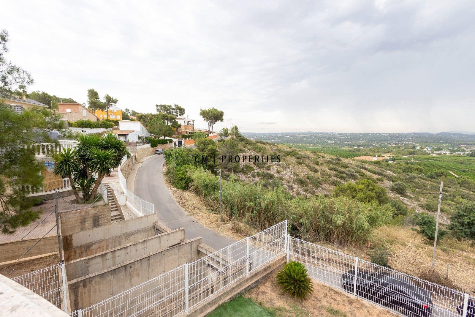 3 bedroom Villa for sale in Torrent with garage - € 420,000 (Ref: 9889368)