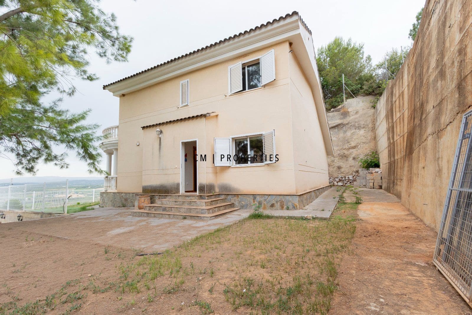3 bedroom Villa for sale in Torrent with garage - € 420,000 (Ref: 9889368)