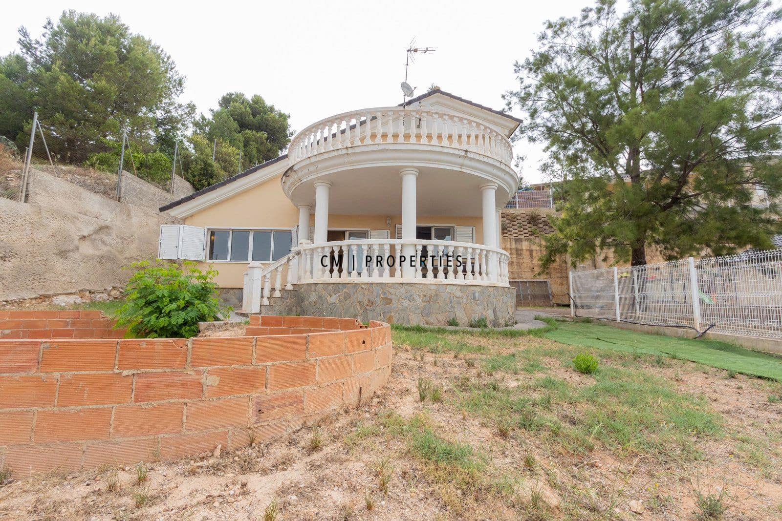 3 bedroom Villa for sale in Torrent with garage - € 420,000 (Ref: 9889368)