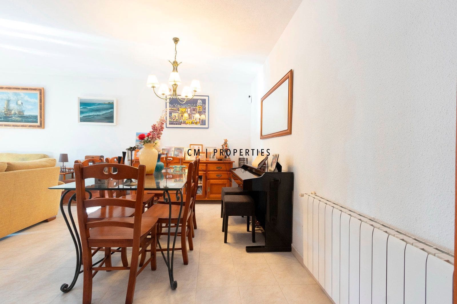 5 bedroom Townhouse for rent in La Canada with pool garage - € 2,700 (Ref: 9889437)