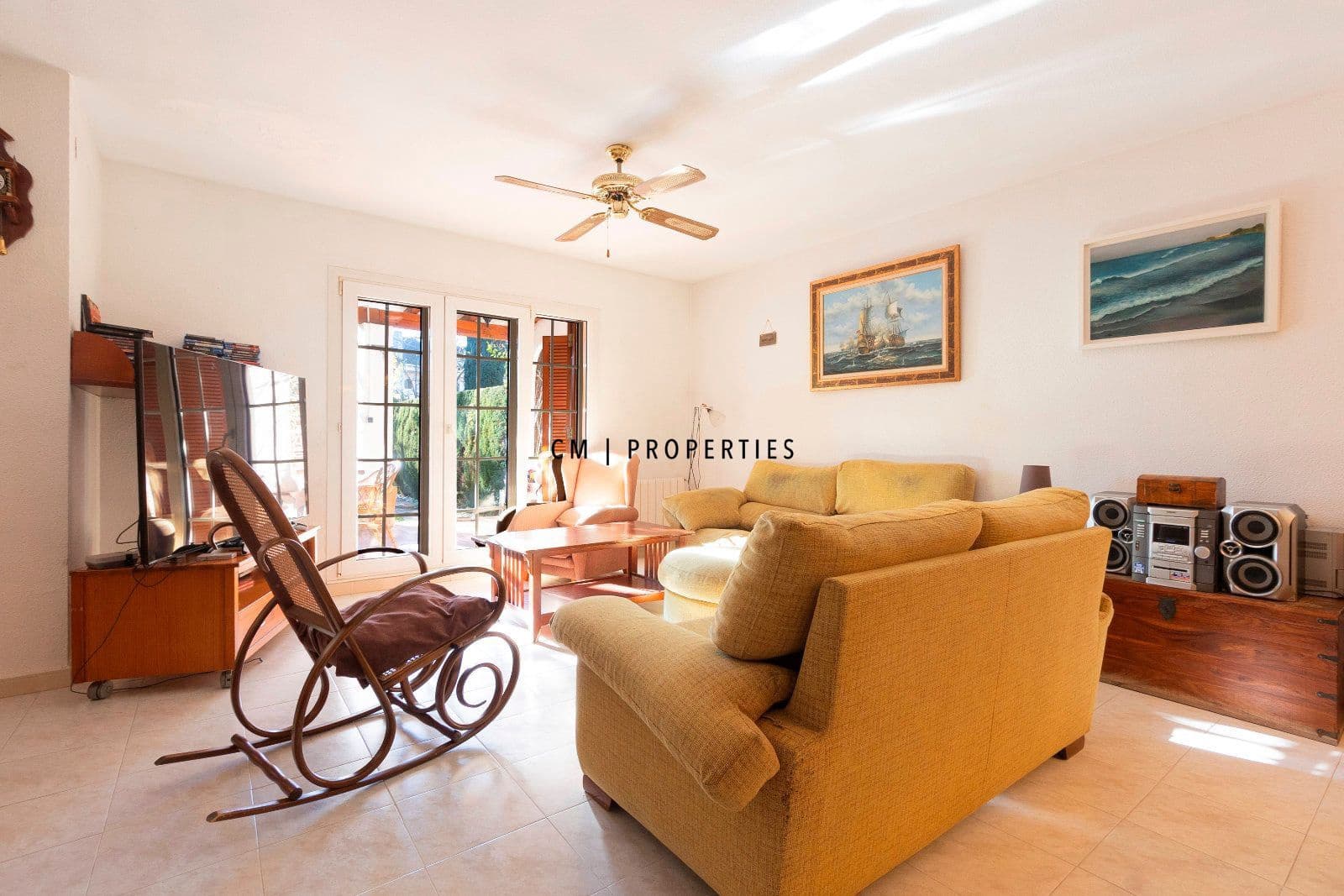 5 bedroom Townhouse for rent in La Canada with pool garage - € 2,700 (Ref: 9889437)
