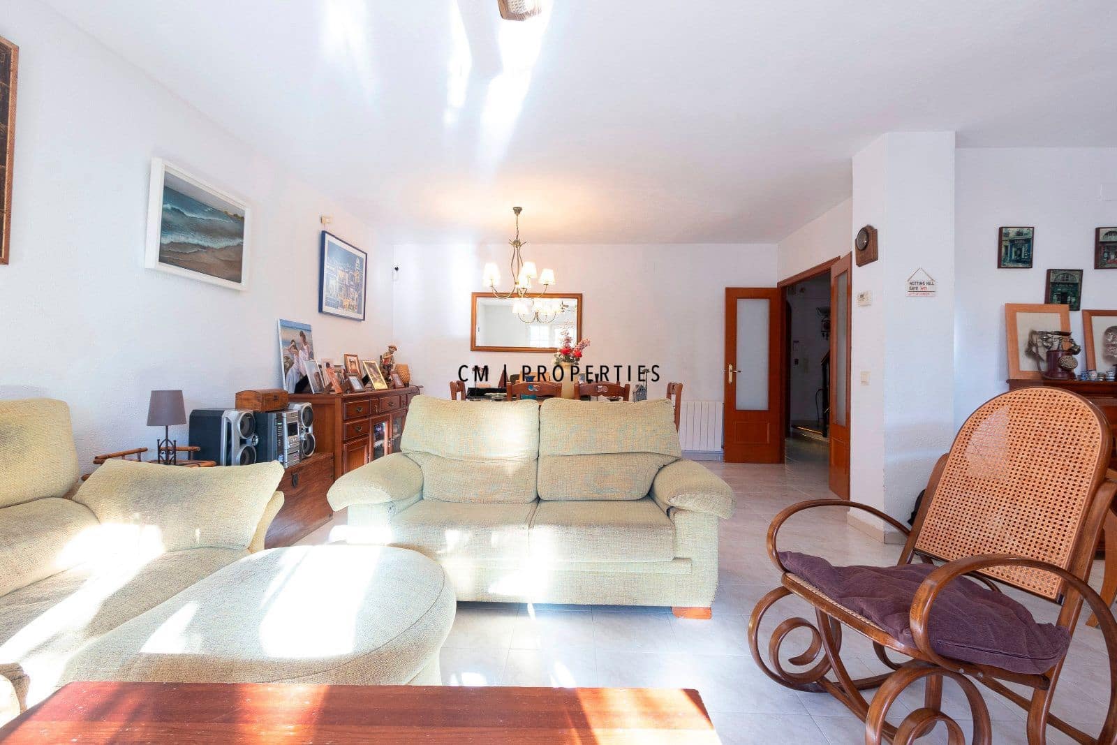 5 bedroom Townhouse for rent in La Canada with pool garage - € 2,700 (Ref: 9889437)